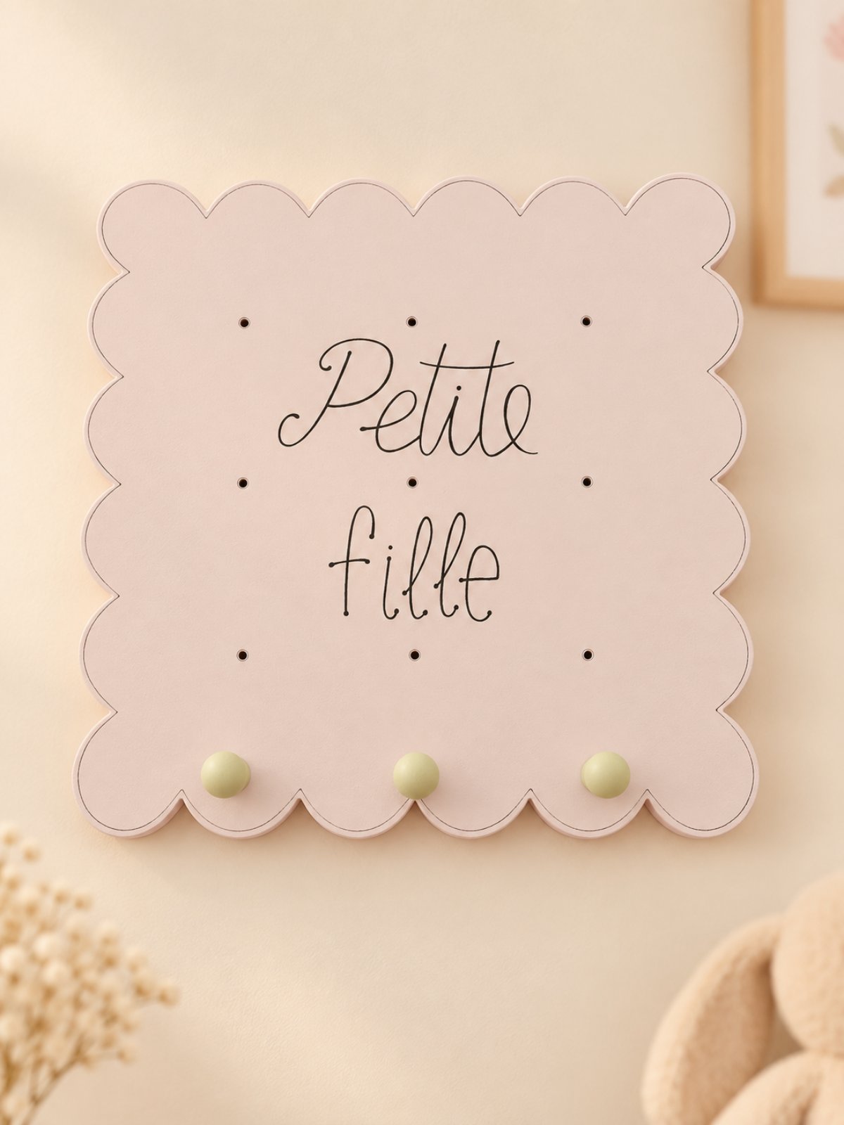 Χειροποίητη ξύλινη κρεμάστρα Τοίχου "Petit Fille"