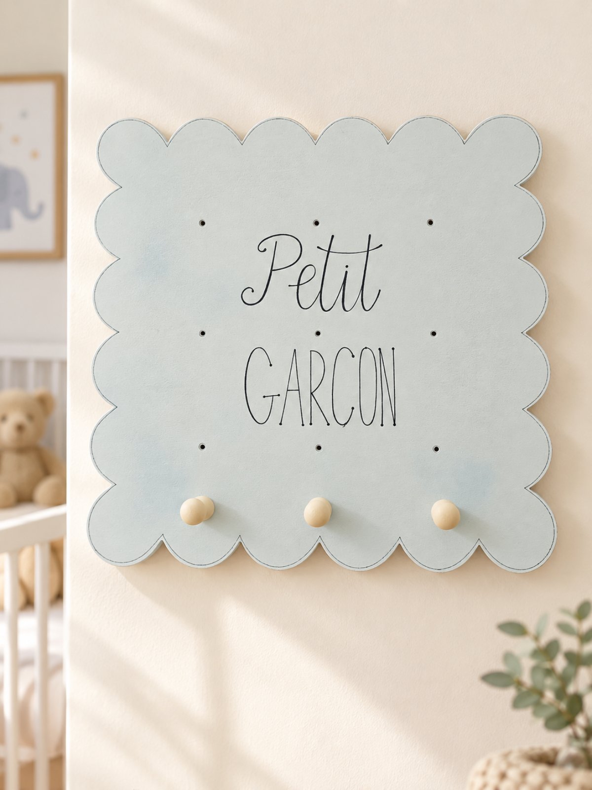 Χειροποίητη ξύλινη κρεμάστρα Τοίχου "Petit Garcon"