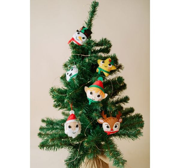 Δημιουργικό σετ ραπτικής για τα Χριστούγεννα