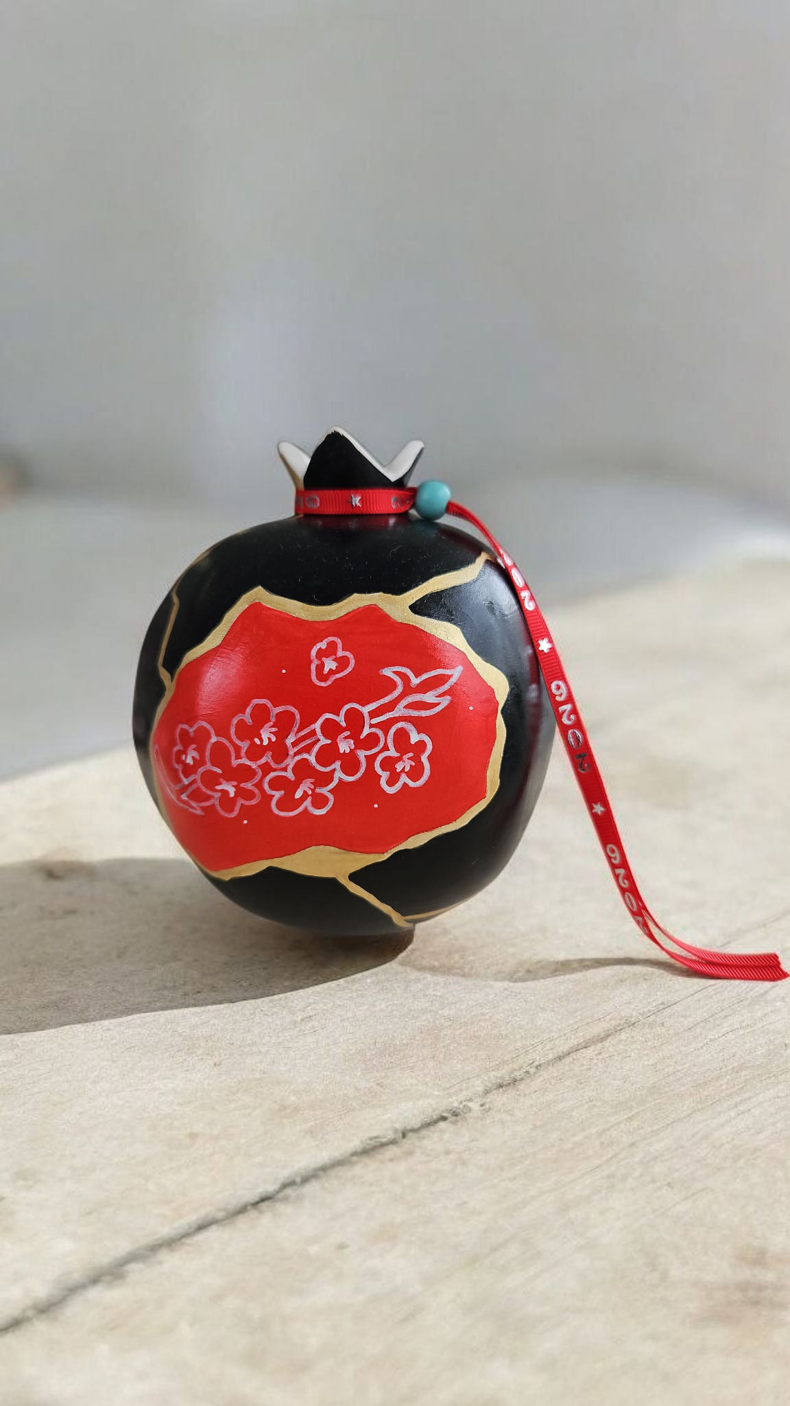 Κεραμικό ρόδι Kintsugi.